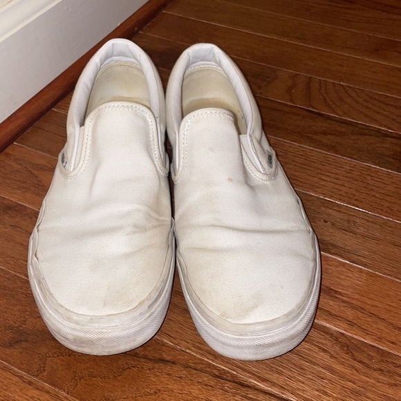 Vans - Picture 2 of 4